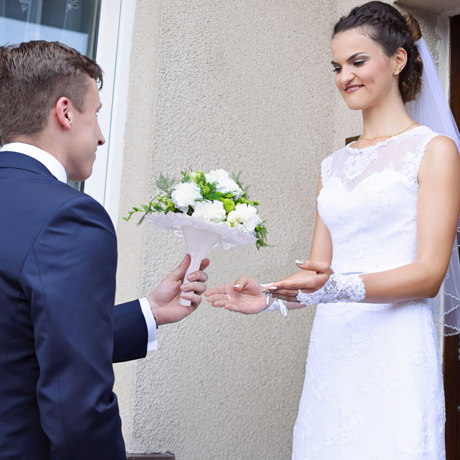 1Set Lace-Trimmed Foam Bouquet - огляд і ціна Bouquet Holder Foam